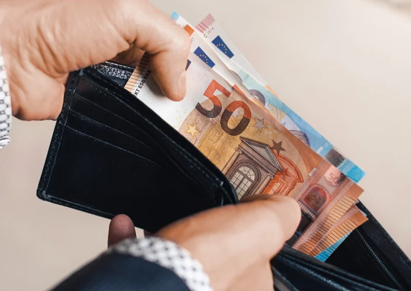 Maandelijks of vierwekelijks uitbetaling: Wat is beter en waarom?