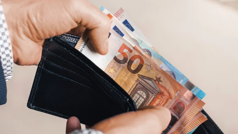 Maandelijks of vierwekelijks uitbetaling: Wat is beter en waarom?